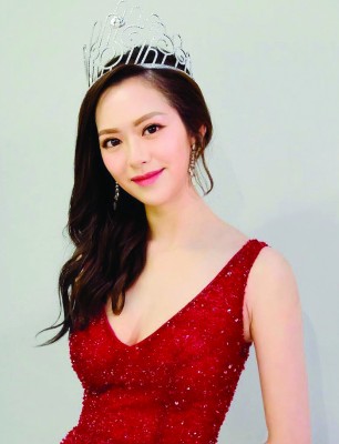 冯盈盈人红是非多。