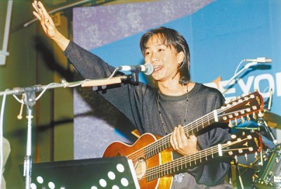Beyond主唱黄家驹逝世25年，创作的歌曲传唱至今。