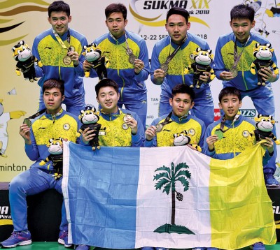 槟城羽球男队不负首号种子身份，重夺马运会团体金牌。