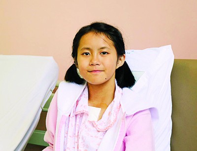 在槟城鹰阁医院帮助之下获得新生的孩子。