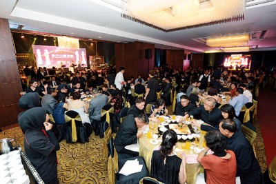 第四届《光华日报》孙中山精神奖颁奖礼，吸引500多名商界名流共襄盛举。 