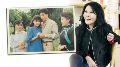 李丽凤2009年接受专访谈抗癌过程。(小图)李丽凤(右)曾演出琼瑶剧《庭院深深》,左起为赵永馨、刘雪华、秦汉。