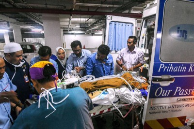 莫哈末阿迪周三午夜零时左右，被安排从首邦市医药中心转往国家心脏中心接受治疗。