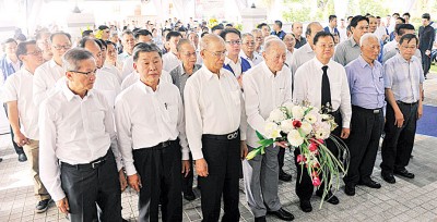 马来西亚陈氏总会、槟城颍川堂陈公司及槟榔屿潮州会馆宗乡团联合致祭,主祭:准拿督陈国才,陪祭:丹斯里拿督斯里方木山、拿督斯里黄智绪、拿督斯里黄赐兴、拿督斯里方炎华、拿督陈显裕律师及拿督林贵堂。