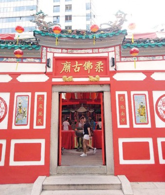 柔佛古庙是柔佛新山著名的地标之一，每年的游神庆典，更是新山人的一大盛事。