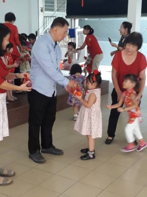 /kth0131a19: 新的一年,学习方言,从一句“Keong Hee Huat Chye(恭喜发财),Sin Nee Kuai Lok(新年快乐)说起!