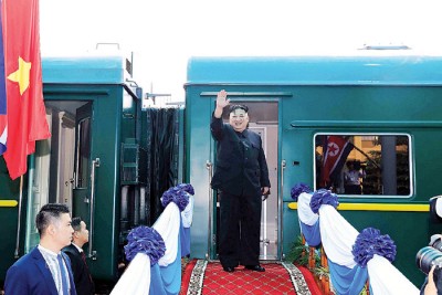 金正恩乘坐专列火车返回平壤。