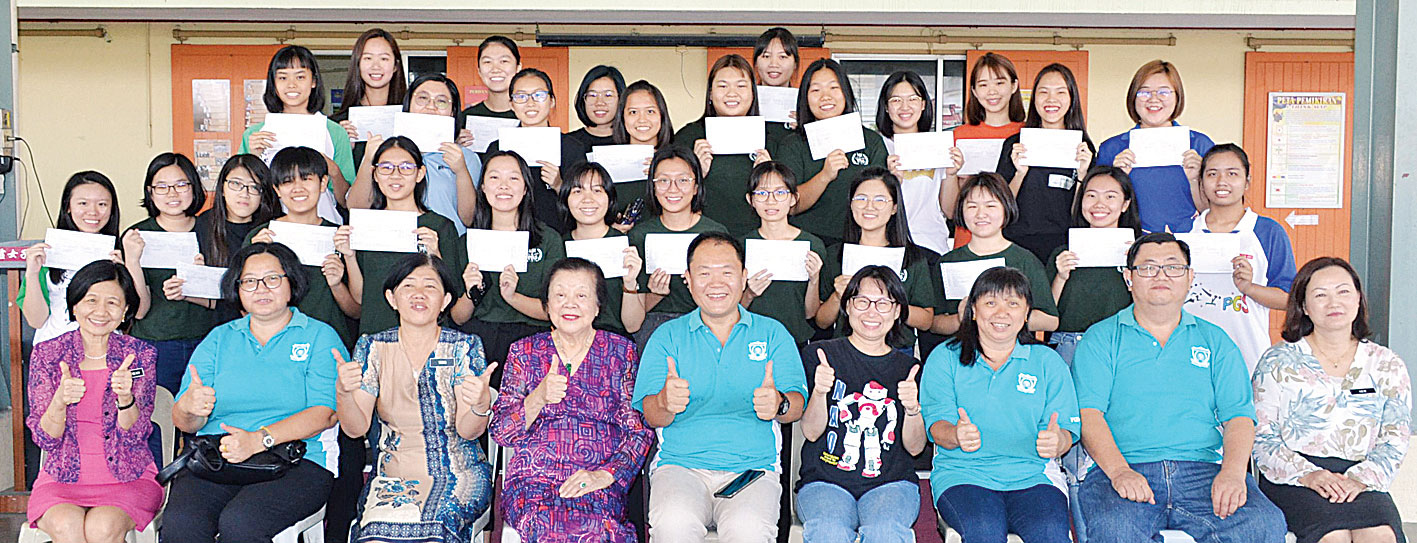 霹雳女中中五理科二班二零一九年毕业短片 Perak Girl School Pgs 5sc2 Class Video 2019 Youtube
