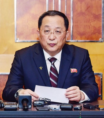李勇浩声称朝鲜只要求美方撤回部分制裁措施。（法新社照片）